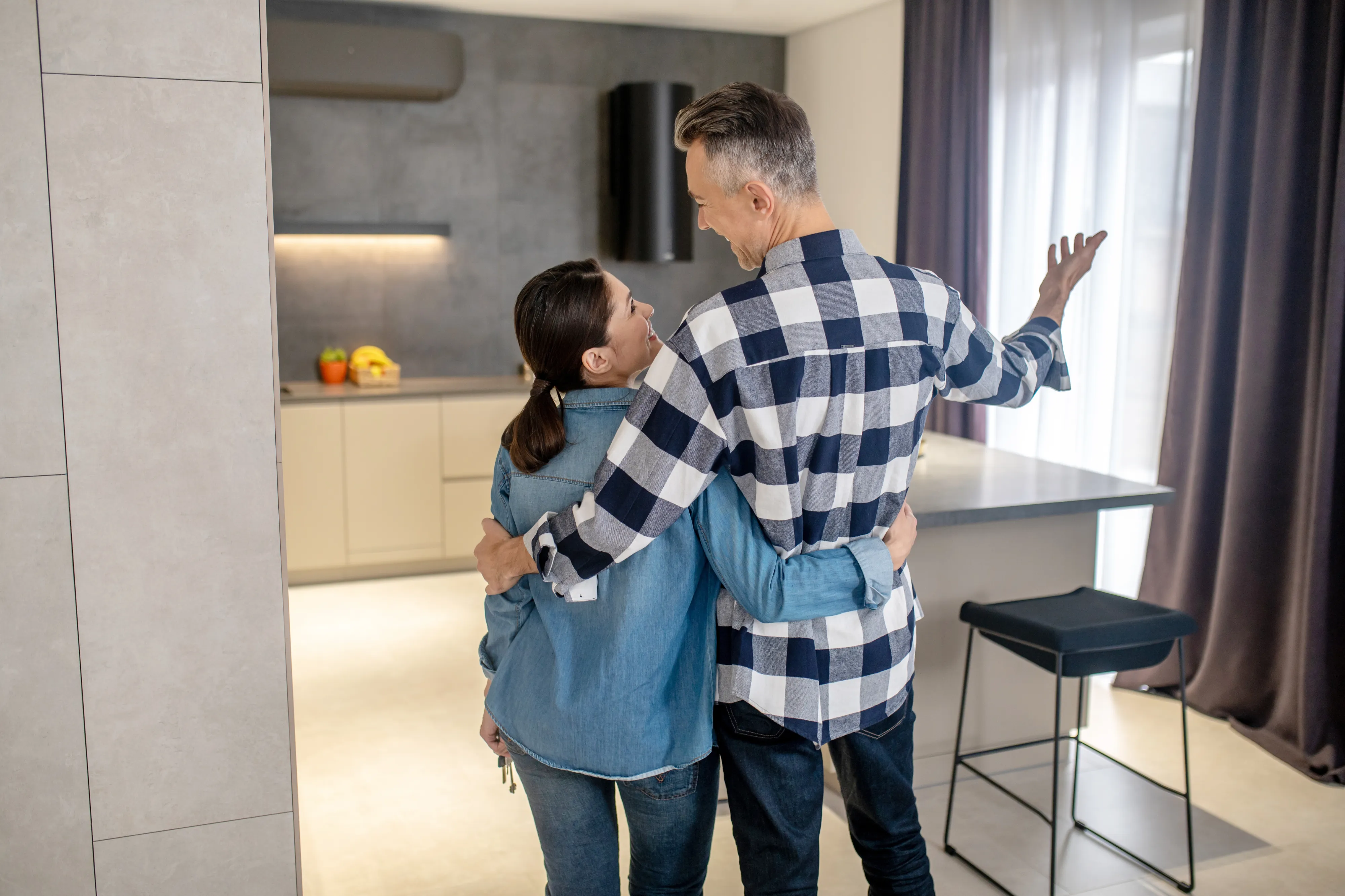 Client testimonials background for Los Angeles remodeling projects