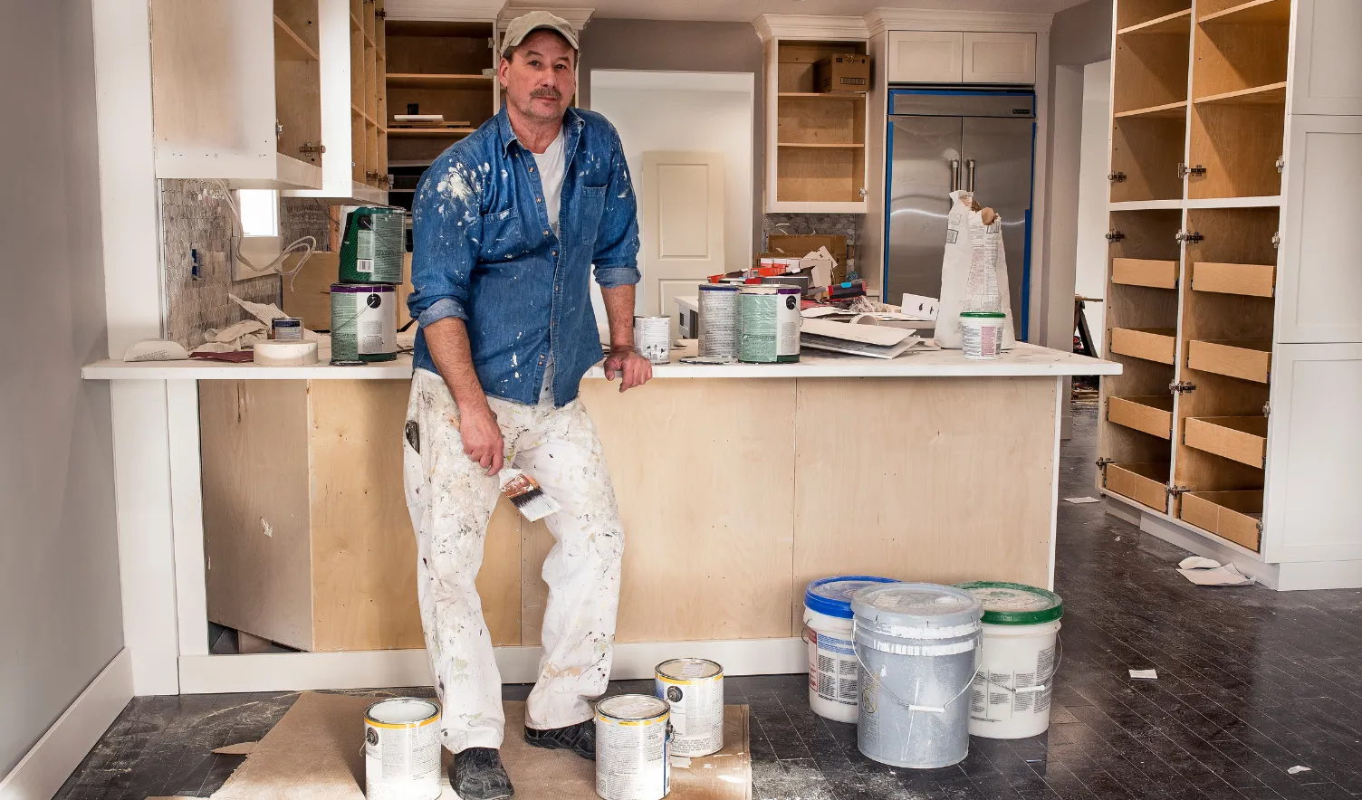 Luxury kitchen remodeling in Los Angeles with custom layouts and premium finishes